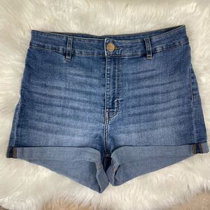 H & M divided | Stretchy denim shorts 10 light blue.